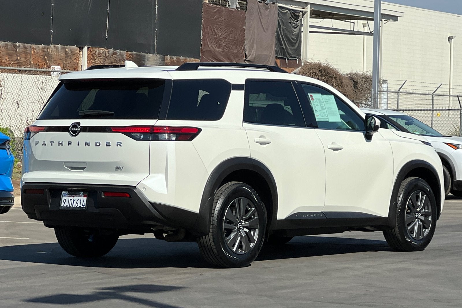 2024 Nissan Pathfinder SV