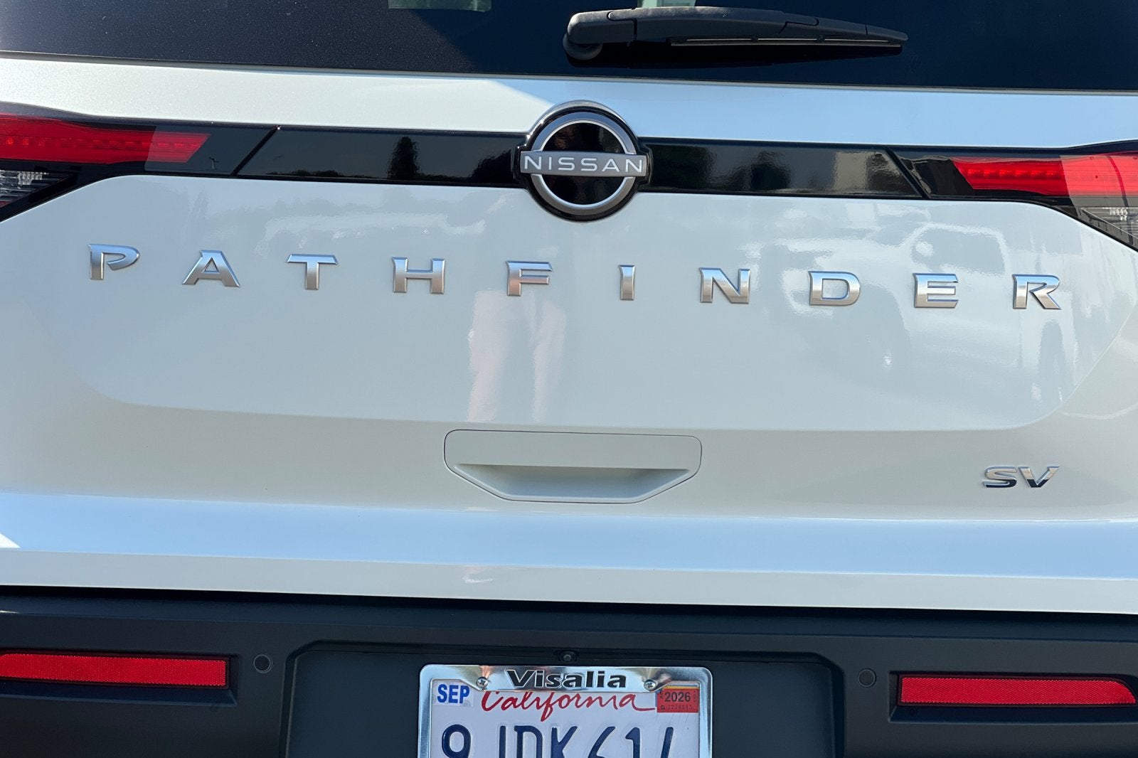 2024 Nissan Pathfinder SV