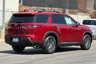 2022 Nissan Pathfinder SV