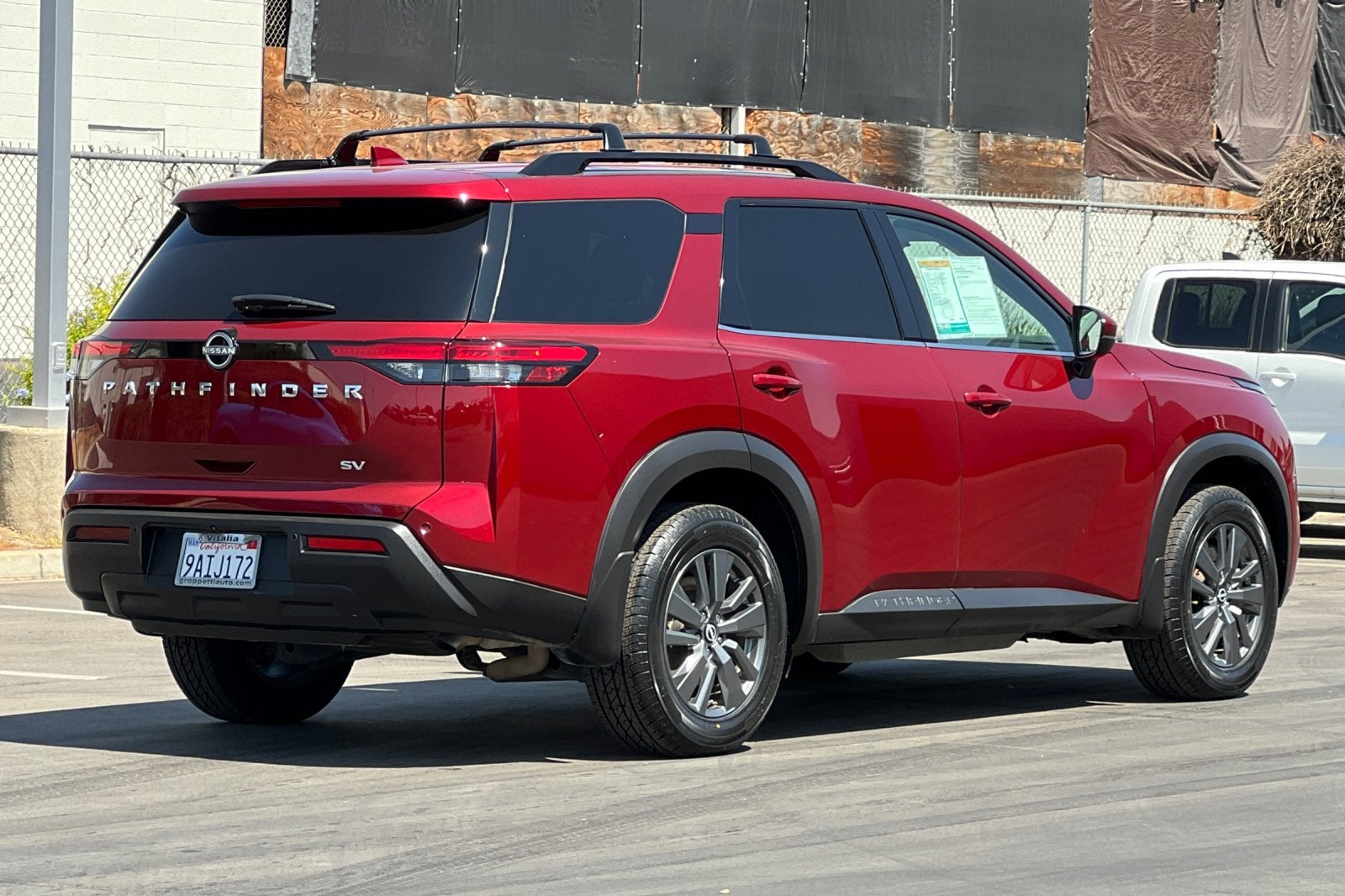 2022 Nissan Pathfinder SV