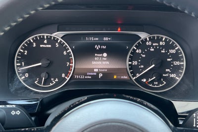 2022 Nissan Pathfinder SV