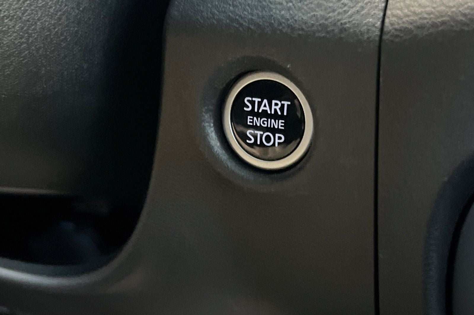 2024 Nissan Frontier PRO-X