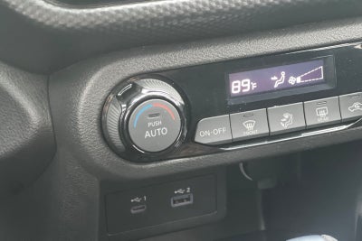 2022 Nissan Kicks SV