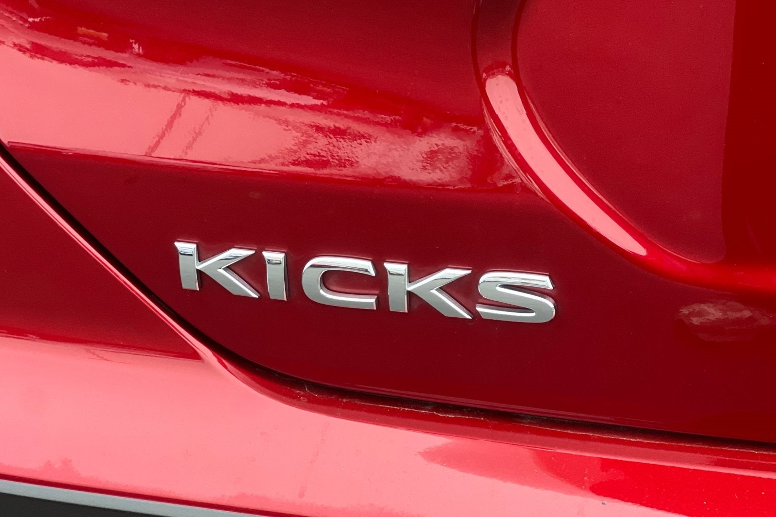 2022 Nissan Kicks SV