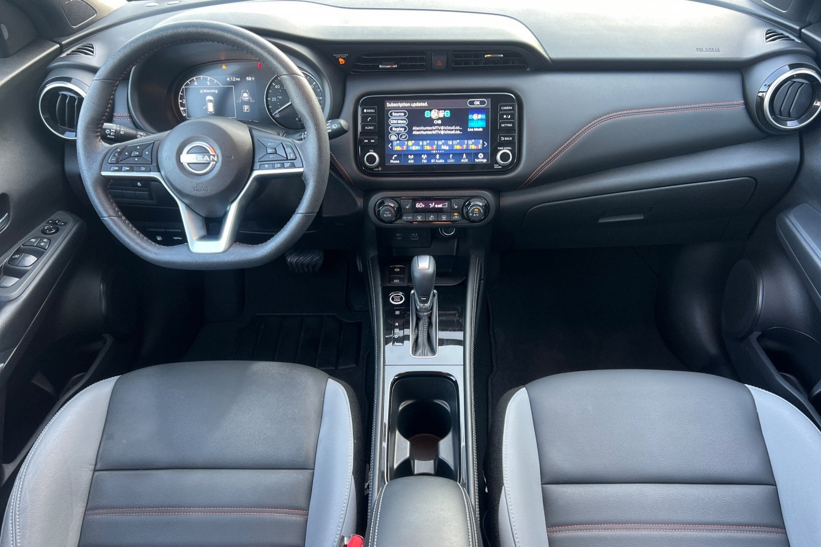 2022 Nissan Kicks SR