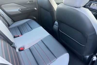 2022 Nissan Kicks SR