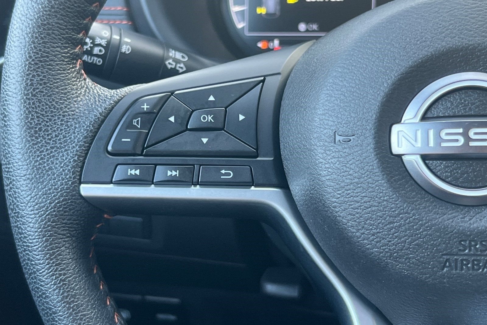 2022 Nissan Kicks SR