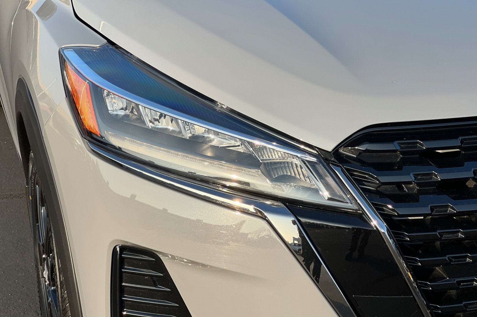 2022 Nissan Kicks SR