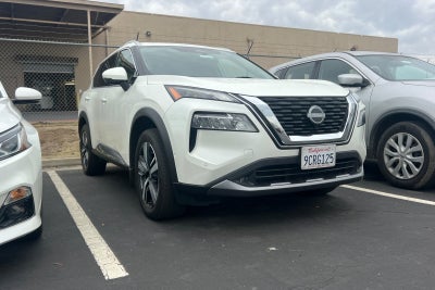 2022 Nissan Rogue SL